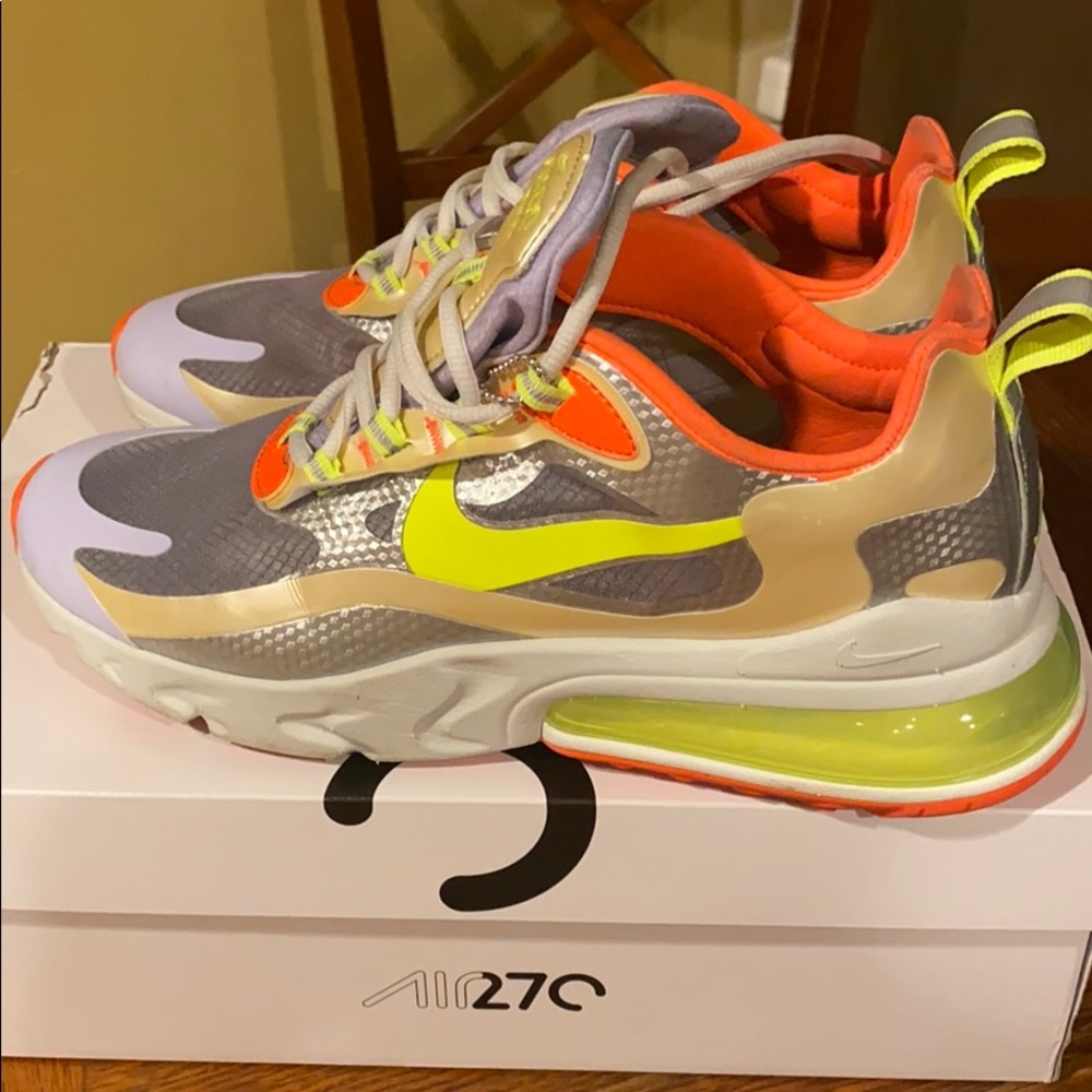 Nike 270 React